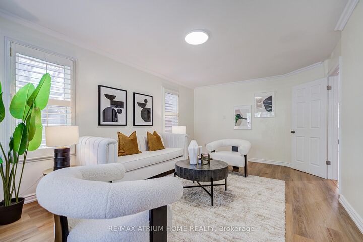Property Photo: 77 Rosedale Heights Drive ON L4J 4T3