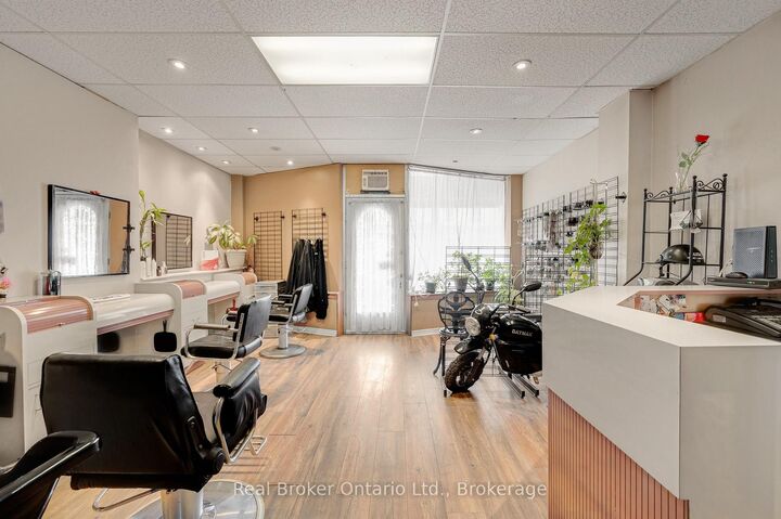 466 Cannon Street E — photo 1