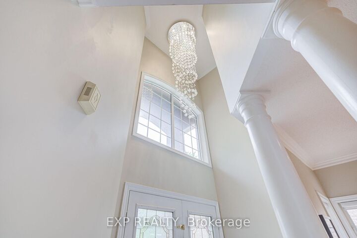 Property Photo: 71 Futura Avenue ON L4S 1S8