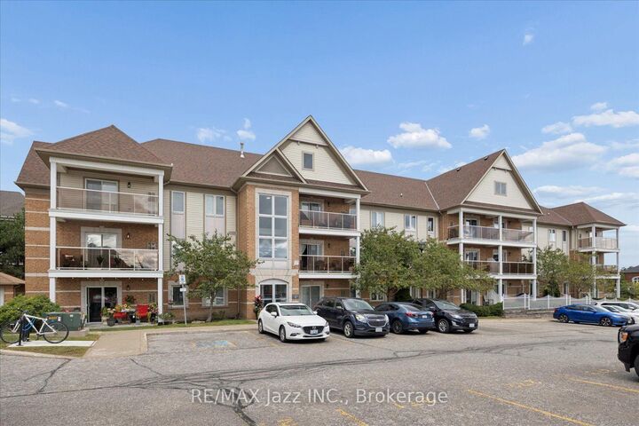 Property Photo: 120 Aspen Springs Drive 204 ON L1C 0G7