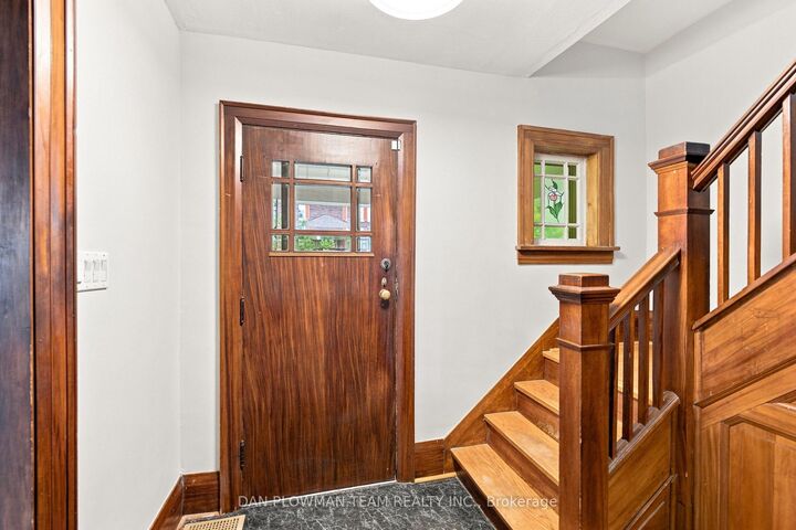 Property Photo: 307 William Street E ON L1G 1K9
