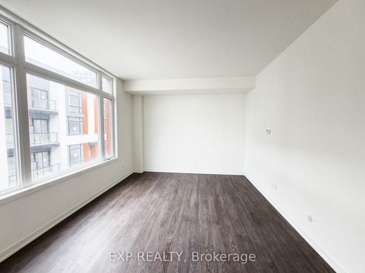 Property Photo:  2 Steckley House Lane Th903  ON L4S 0N4 