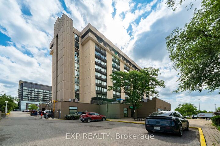 Property Photo:  2737 Keele Street 312  ON M3M 2E9 