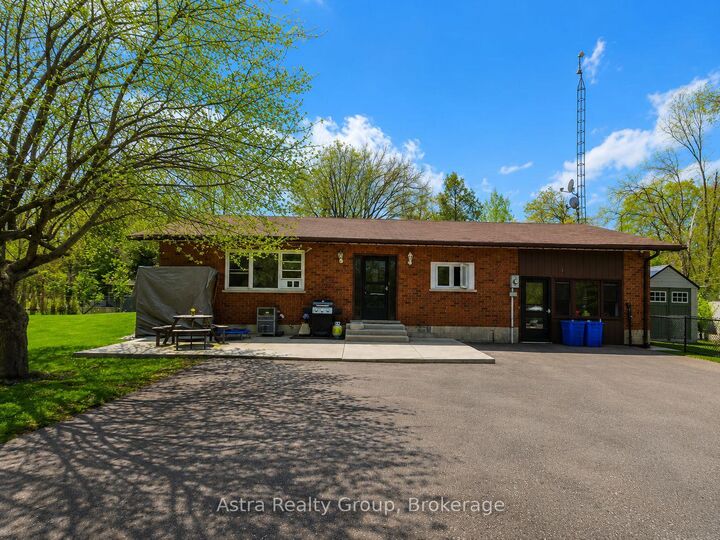 Property Photo: 21 Sackitt Road ON K0M 1N0