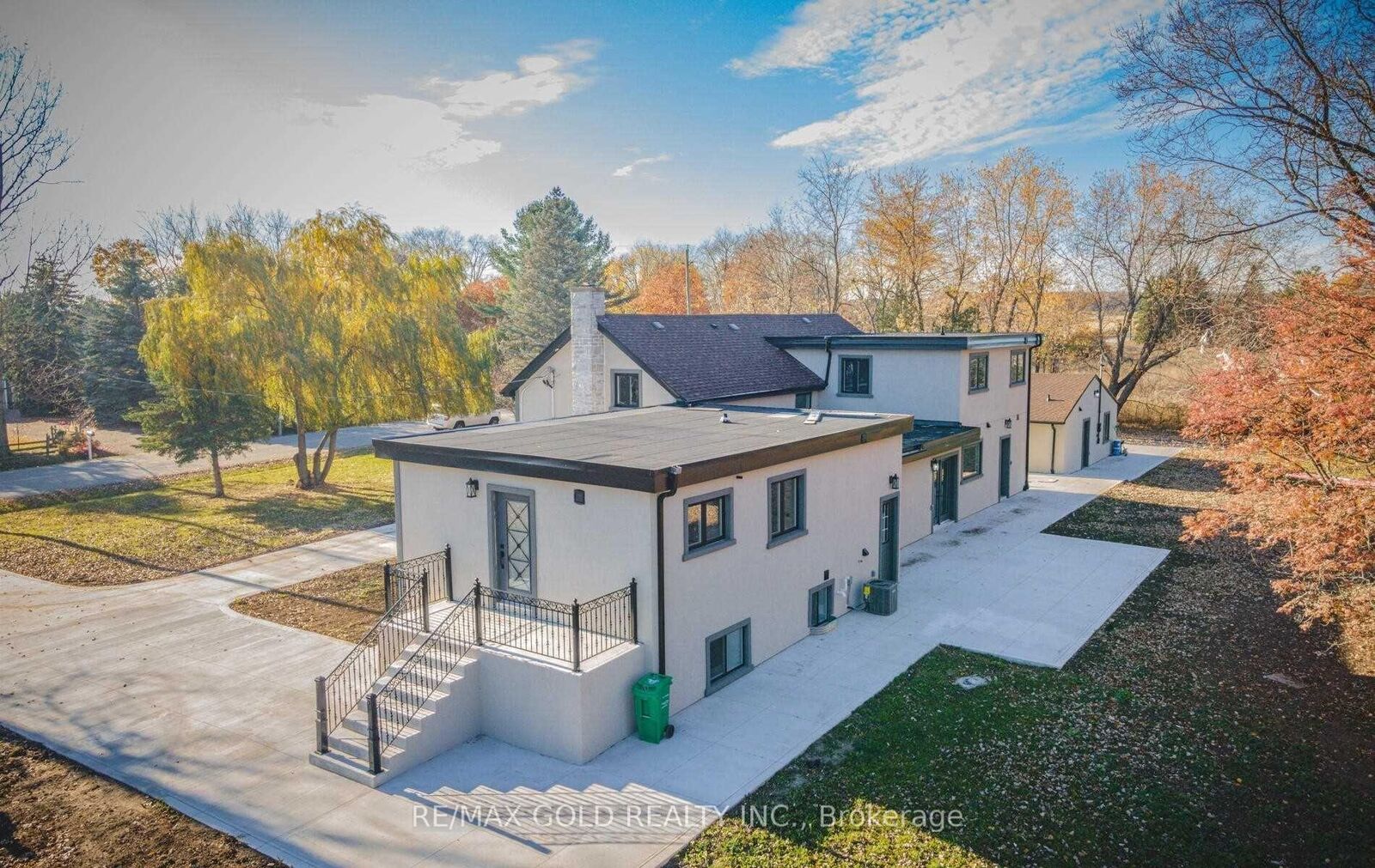 Property Photo: 18137 Cataract Road ON L7K 1P3