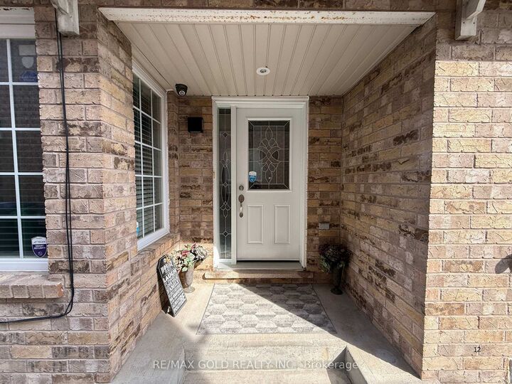 Property Photo: 13 Eastway Street ON L6S 6L5