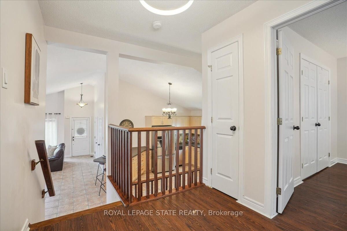 Property Photo: 32 Sonoma Lane ON L8E 6B5