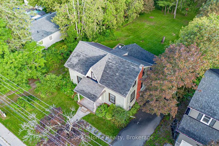 Property Photo:  88 King Street E  ON L0A 1G0 