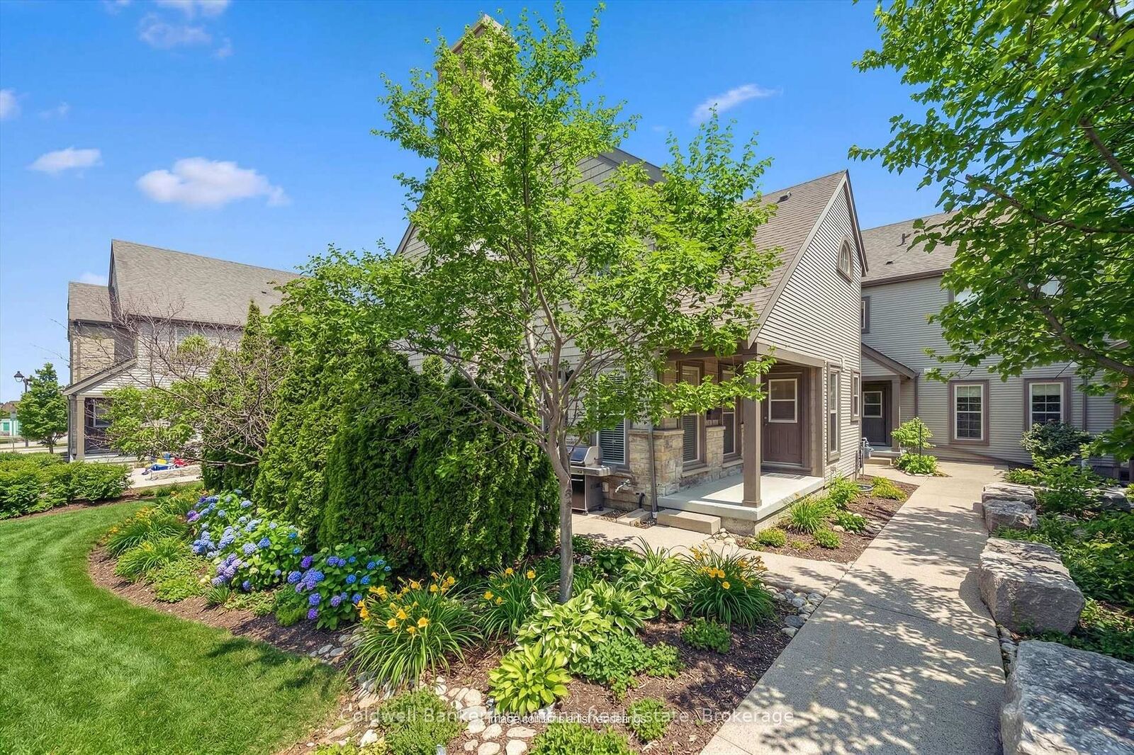 Property Photo: 100 Frederick Drive 9 ON N1L 0H6