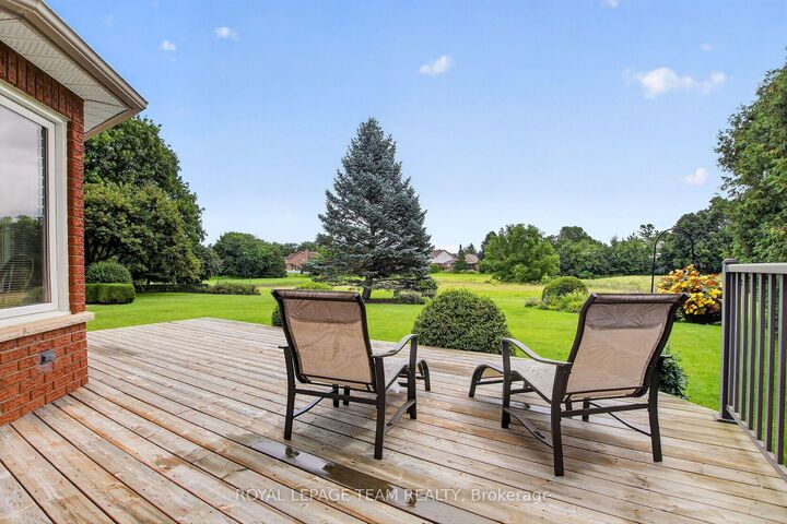Property Photo: 19 Slade Crescent ON K2K 2L1
