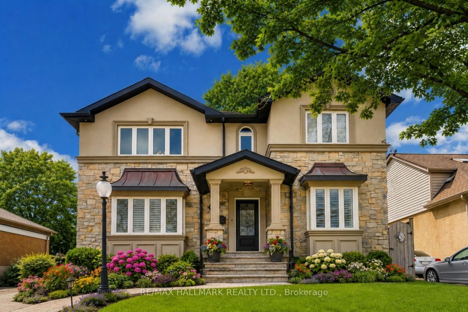 Property Photo: 76 Ashbourne Drive ON M9B 4H5