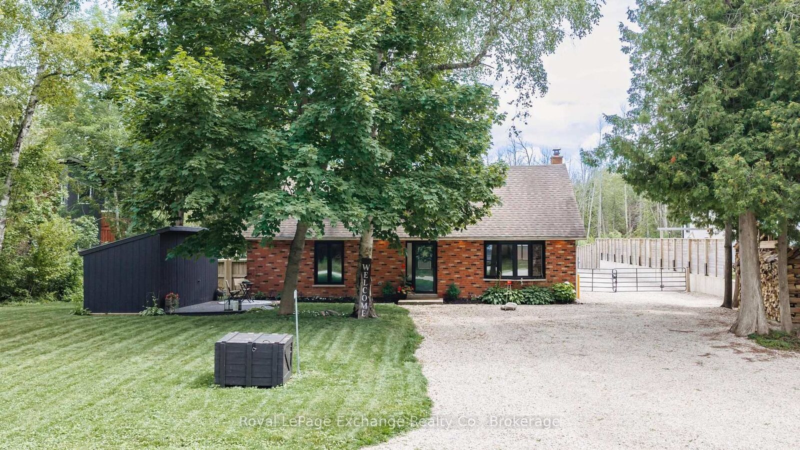 Property Photo:  299 Victoria Street  ON N0G 2T0 