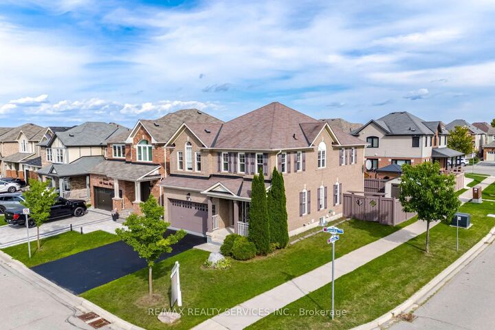 Photo de la propriété: 454 Grenke Place ON L9T 7T6