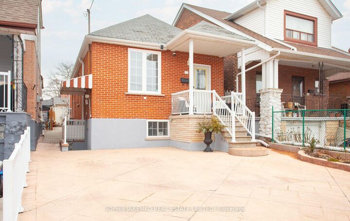 Property Photo:  14 Jesmond Avenue Basement  ON M6E 1V5 