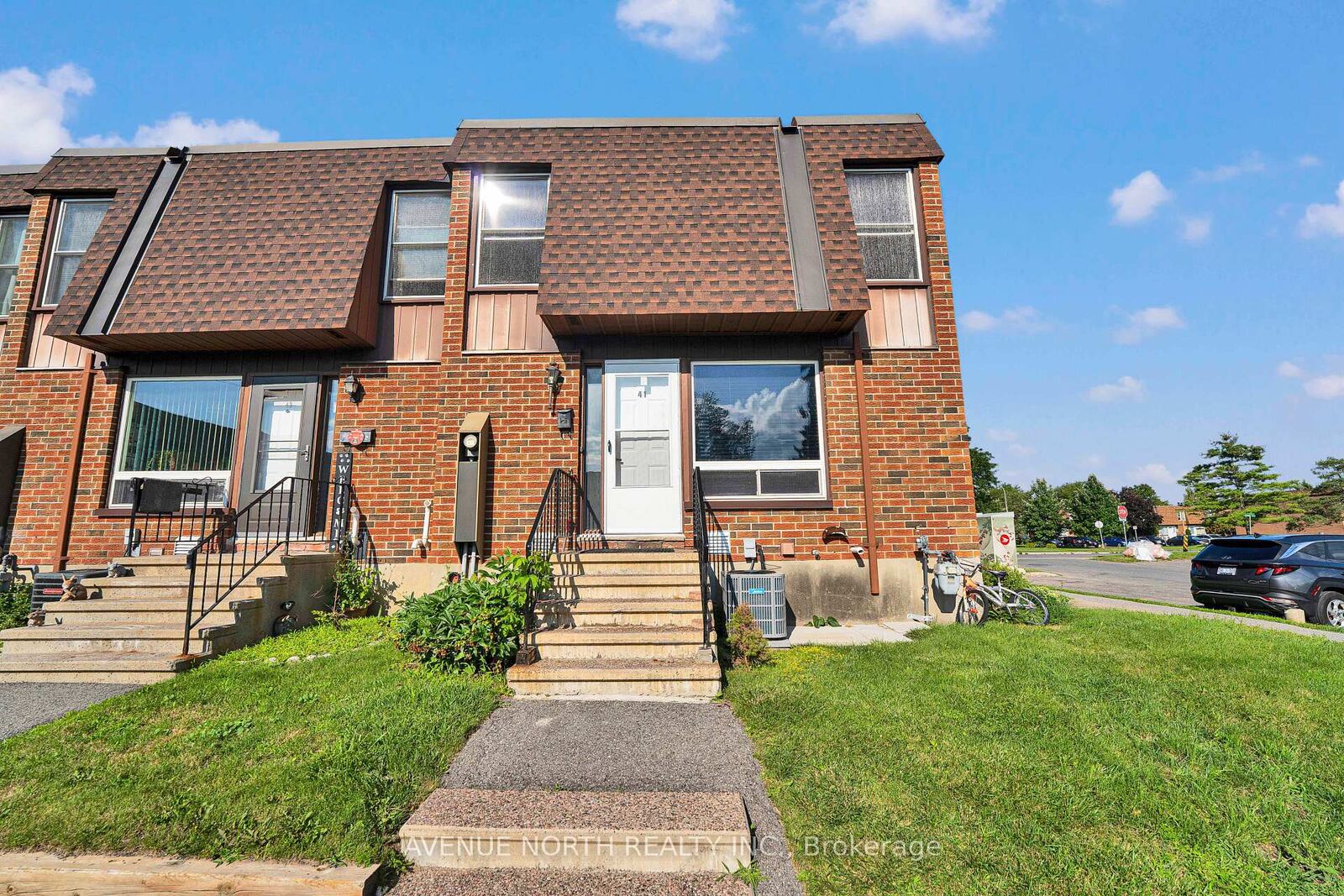 Property Photo: 3520 Downpatrick Road 41 ON K1V 8T4