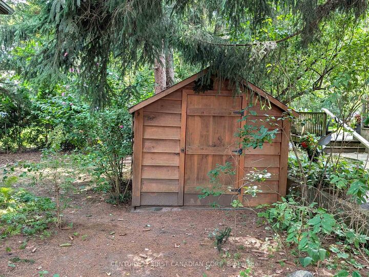 Property Photo:  14 Pannell Lane  ON N7G 2C6 