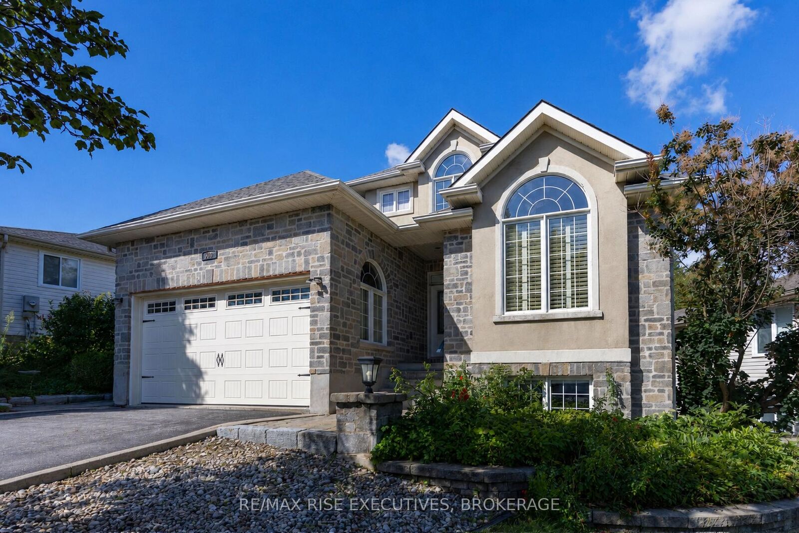 Property Photo: 700 Melrose Street ON K7M 9B4