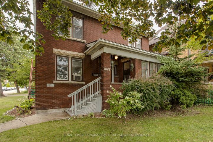 Photo de la propriété:  1088 King Street E  ON L8M 1E3 
