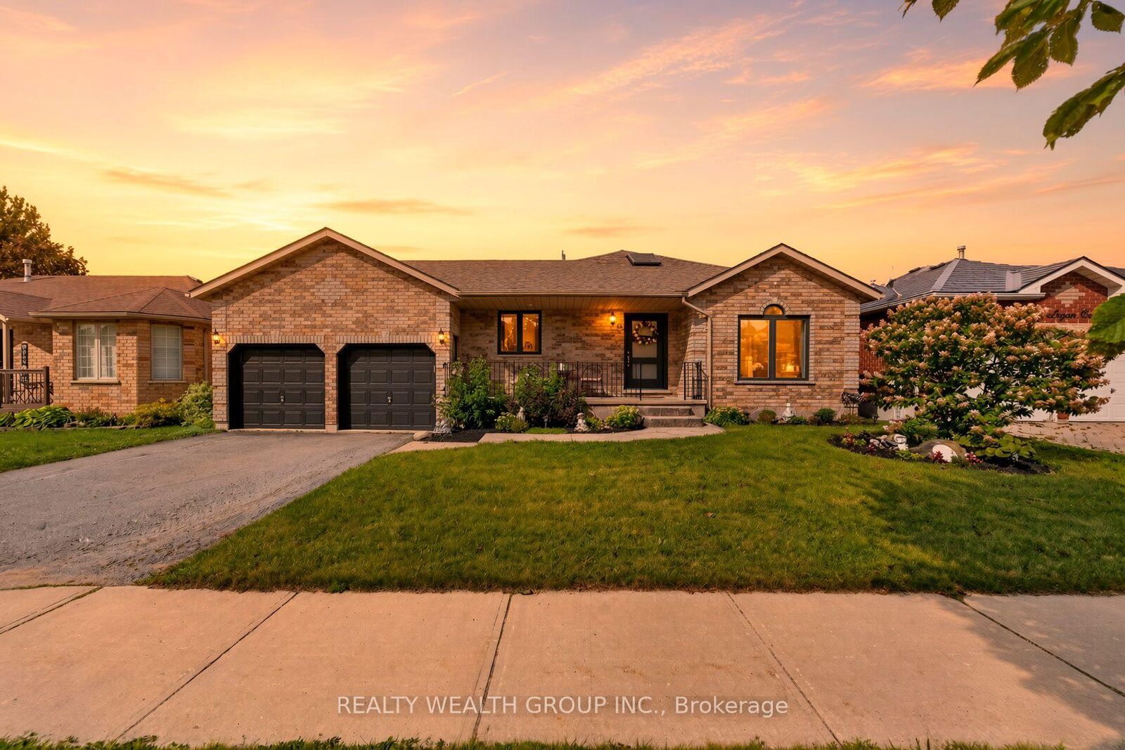 Property Photo: 83 Logan Court ON L4N 8G7