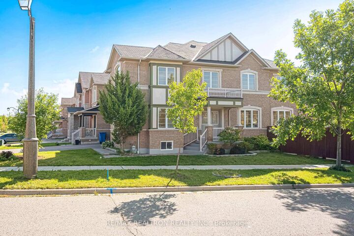 Property Photo: 112 Duffin Drive ON L4A 0X3