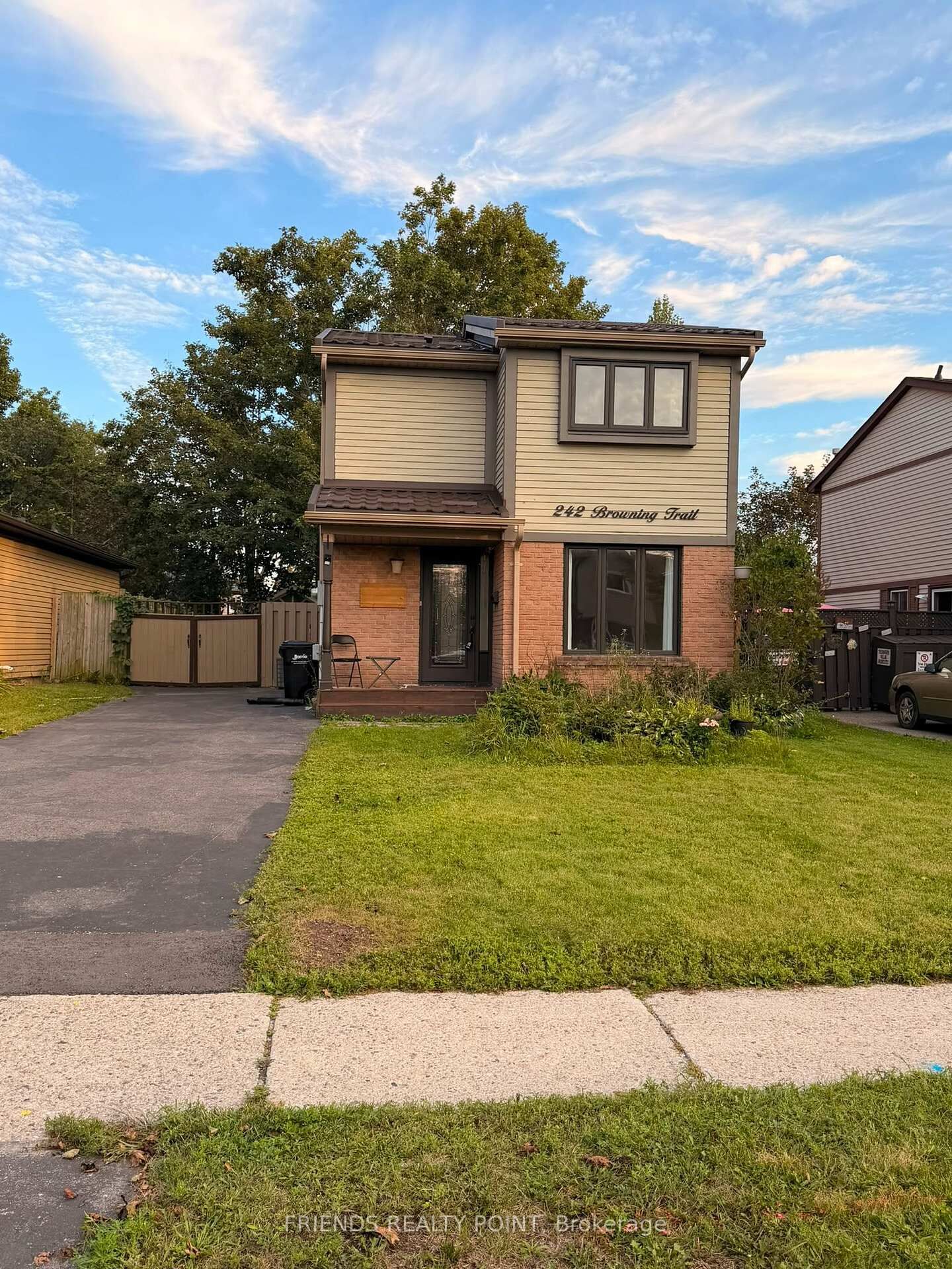 Property Photo:  242 Browning Trail  ON L4N 5C1 