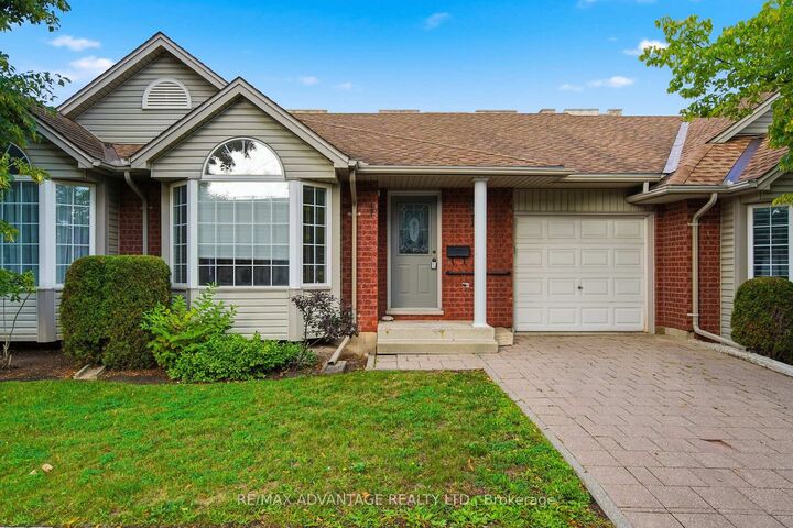 Property Photo: 122 Sherwood Forest Square 18 ON N6G 5G8