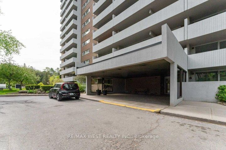 Property Photo:  240 Scarlett Road 807  ON M6N 4X4 