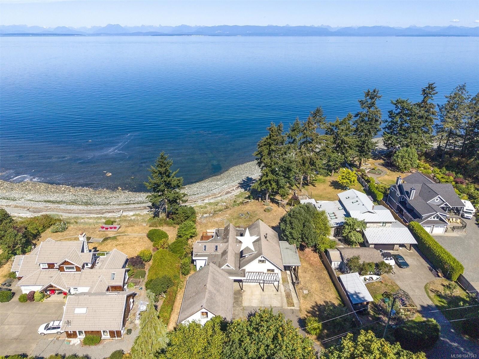 Property Photo: 6336 Coho Dr BC V9J 1V3