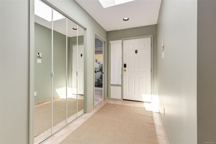 Property Photo: 816 Lakes Blvd BC V9P 2P8