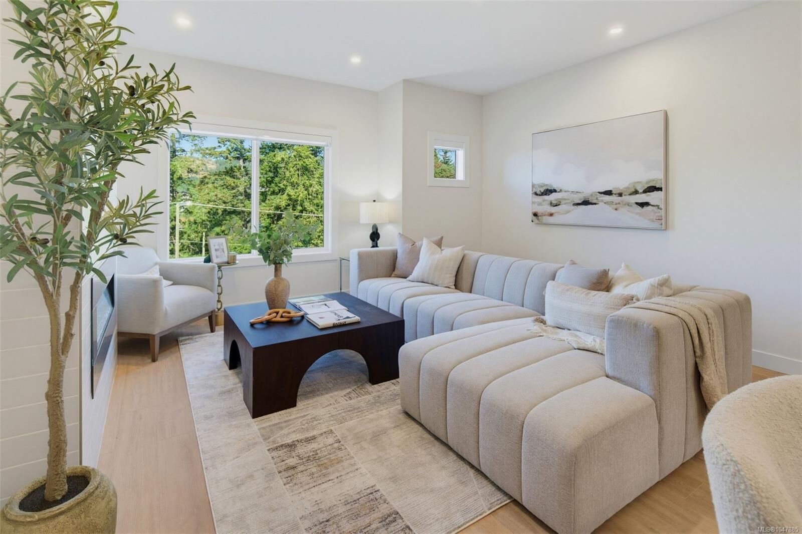 Property Photo:  962 Siskin Ridge  BC V9C 2X9 
