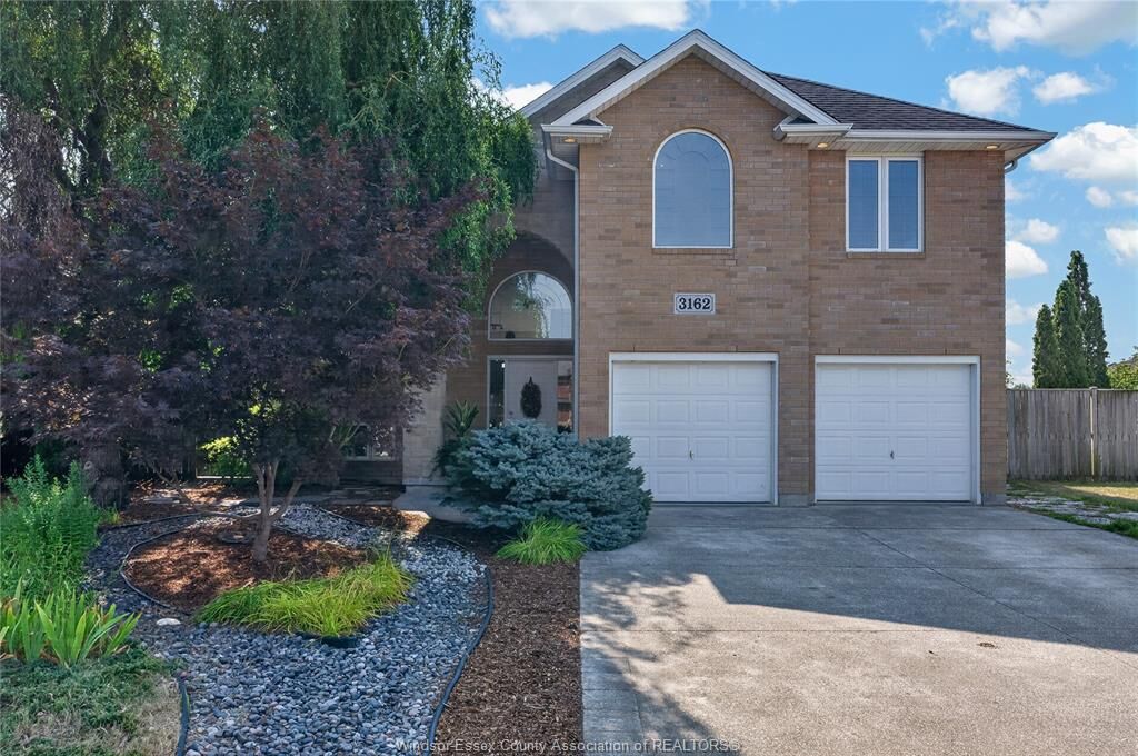 Property Photo: 3162 Leisure Crescent ON N8R 0A2