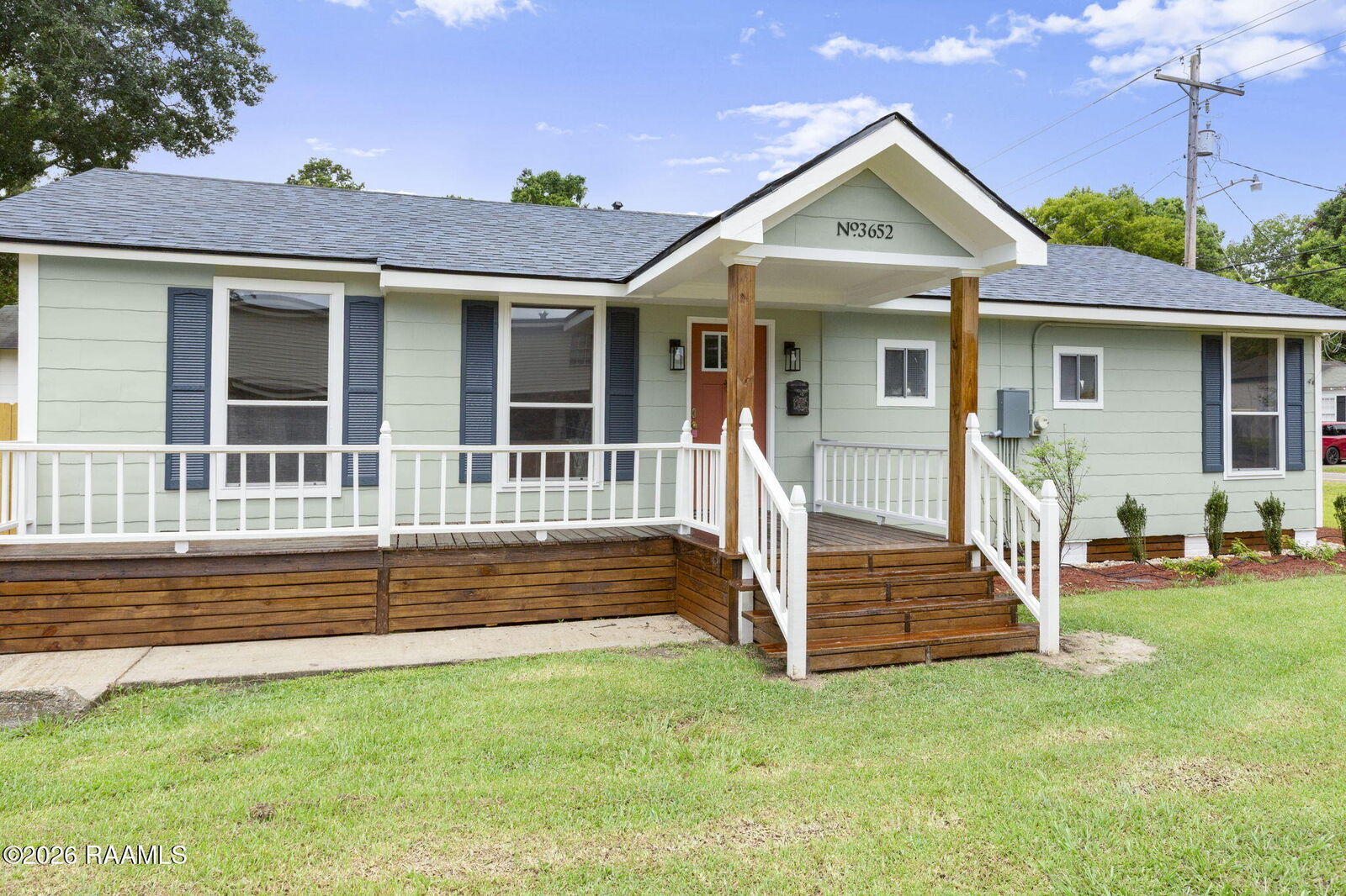 Property Photo:  3652 Capital Heights Avenue  LA 70806 