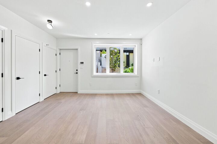 Property Photo: 6166 Granville Street BC V6M 3E3