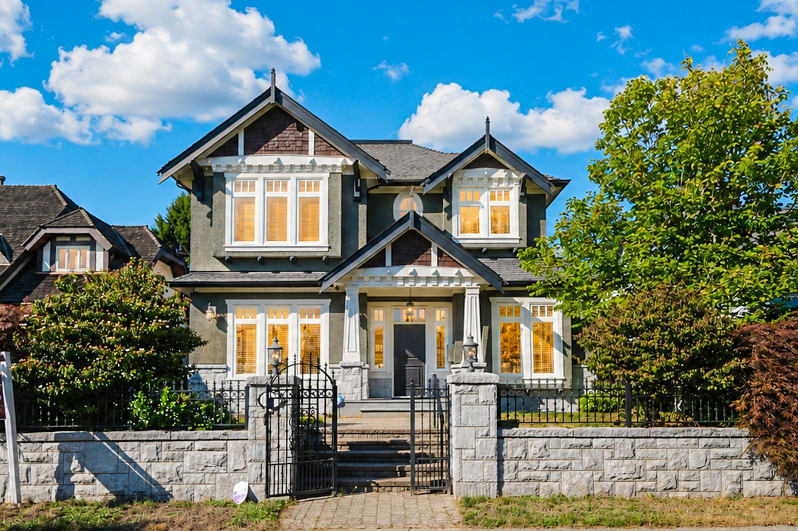 Property Photo:  1657 W 58th Avenue  BC V6P 1W8 