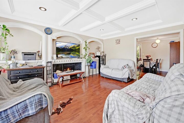 10886 132A Street — photo 1