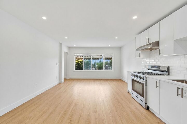 Photo de la propriété: 425 E 57th Avenue BC V5X 1S8
