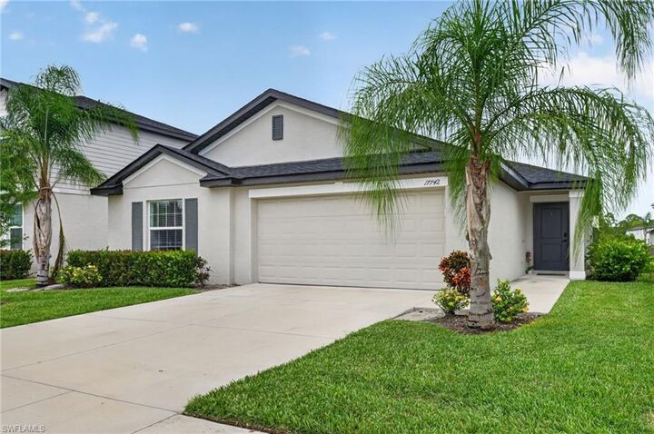 Property Photo:  17742 Paradiso Way  FL 33917 