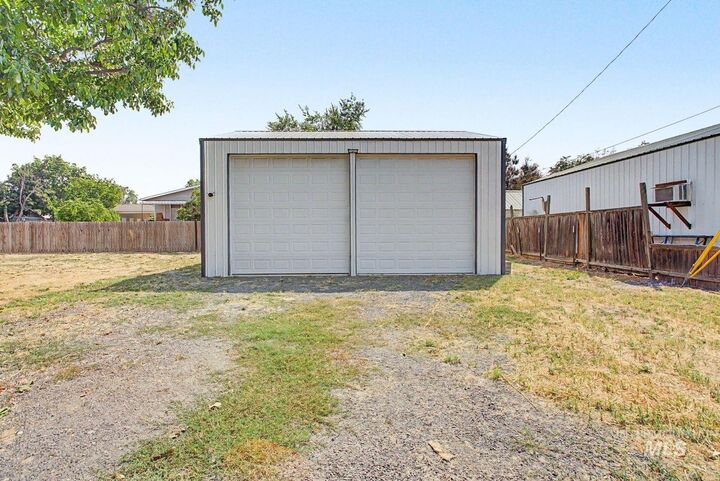 Property Photo: 1202 9th Street WA 99403