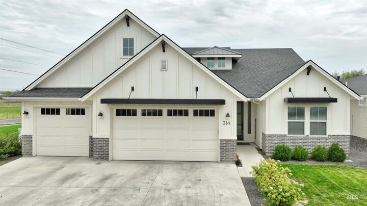 Property Photo:  314 S Hamlin Lane  ID 83616 