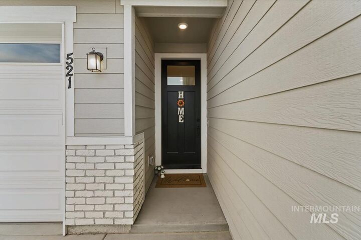 Property Photo:  521 W Learmont St  ID 83642 