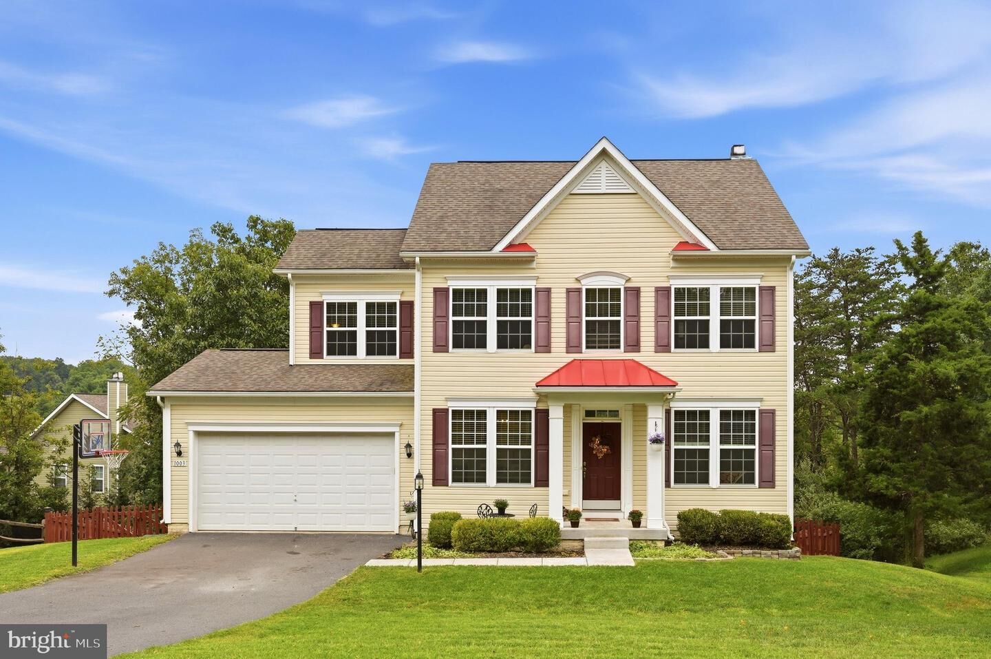 Property Photo: 1003 W Masters Drive VA 22625