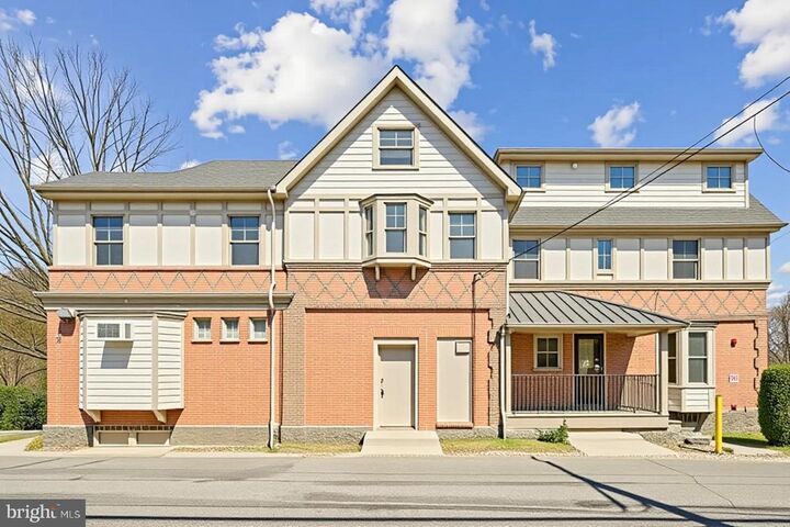 Property Photo:  1 Pennsylvania Avenue  PA 19087 