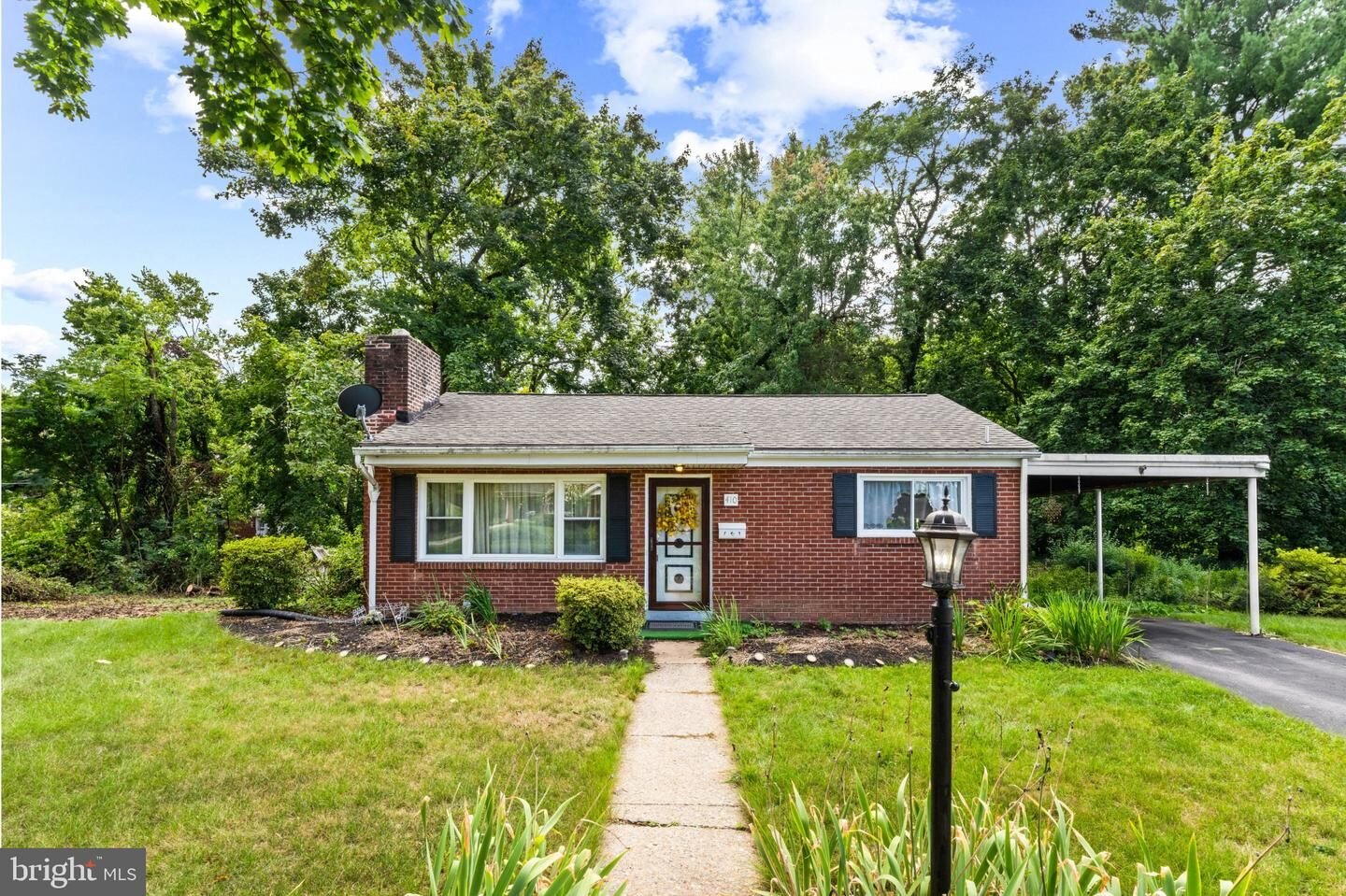 Property Photo:  410 Clinton Road  PA 17109 