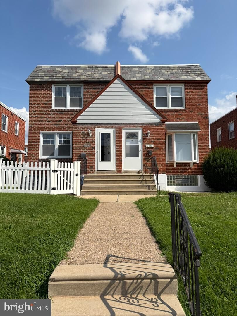 Property Photo:  7913 Bradford Street  PA 19152 