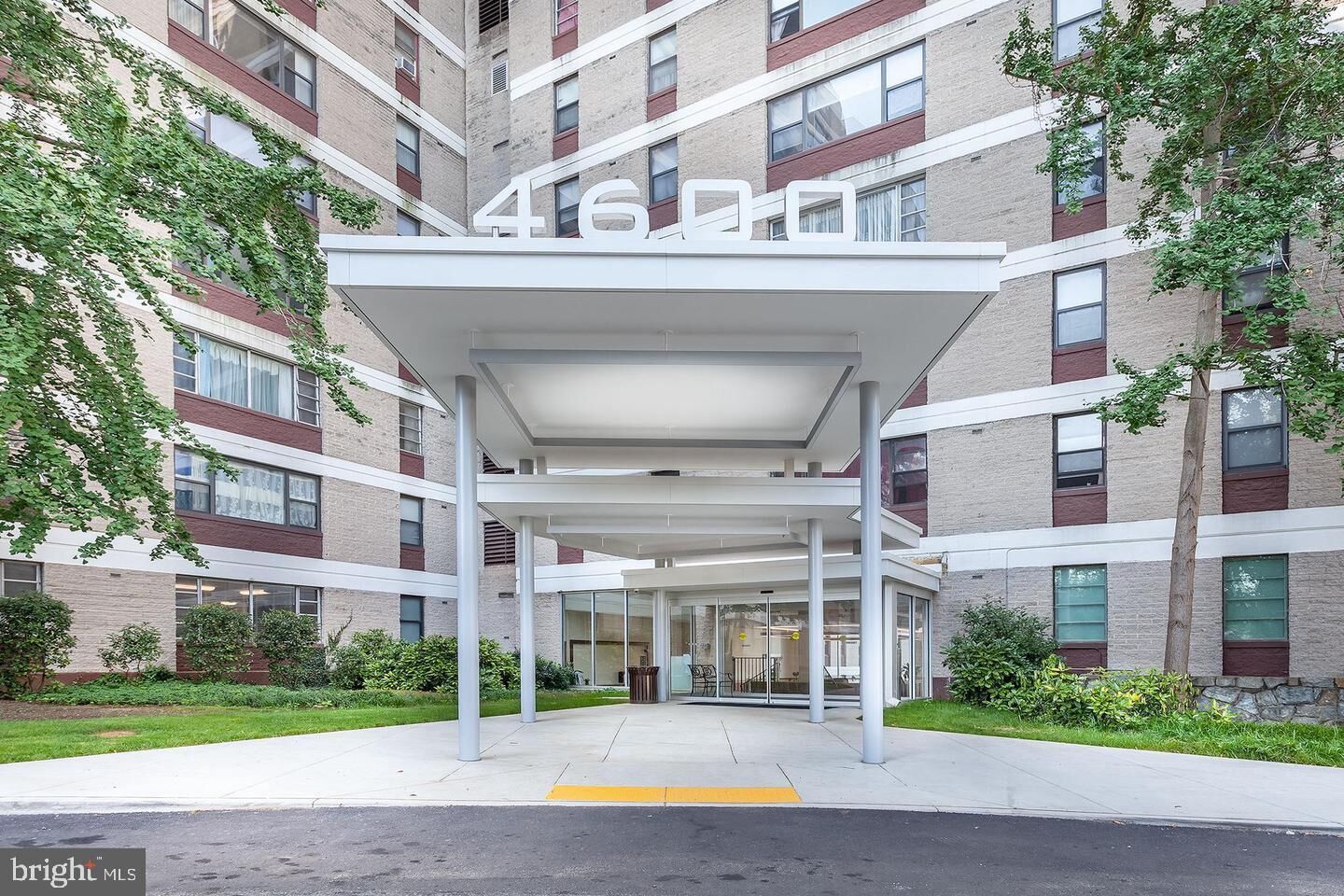 Property Photo: 4600 Duke Street 1511 VA 22304