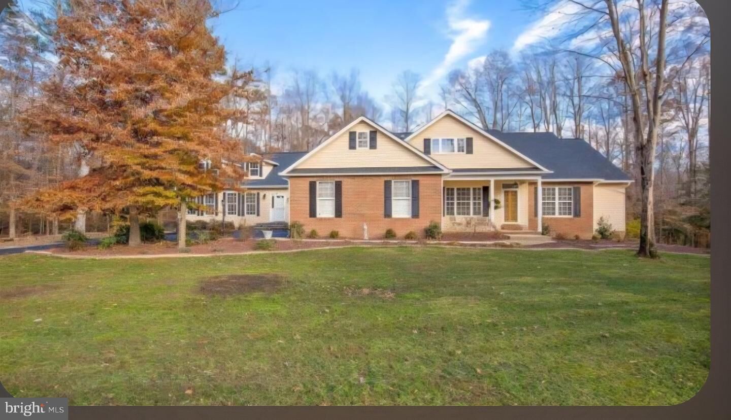 Property Photo: 6050 Deepdeen Place MD 20617