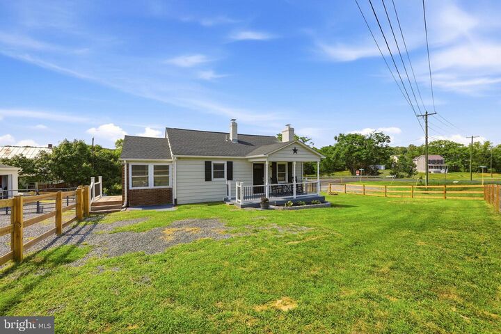 Property Photo: 1131 John Marshall Highway VA 22657