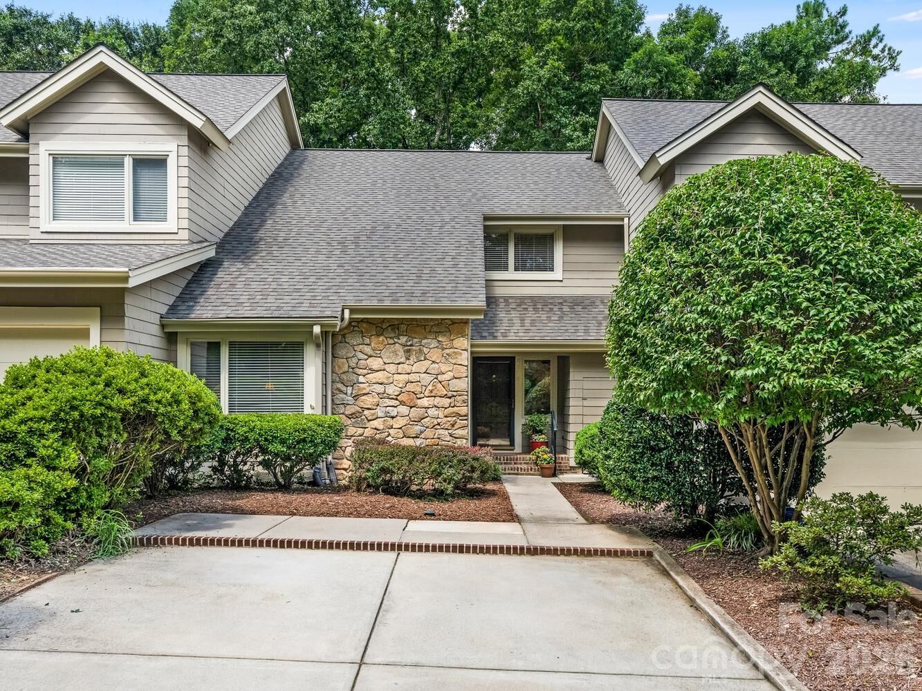 Property Photo: 6504 Racquet Wood Court NC 28226
