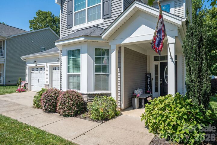 Property Photo:  424 Planters Way  NC 28120 