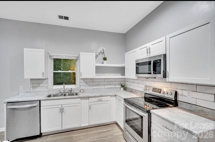 Property Photo:  426 Arch Street  SC 29301 